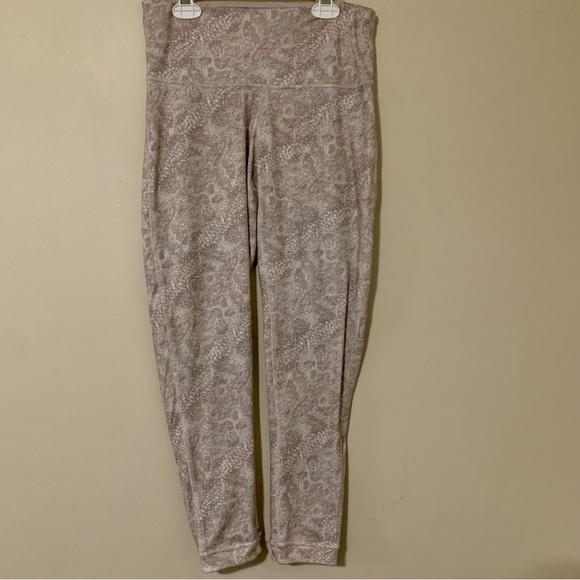 Max Studio Performance reversible Sochi sports bra & leggings, sand snake print - Picture 2 of 6